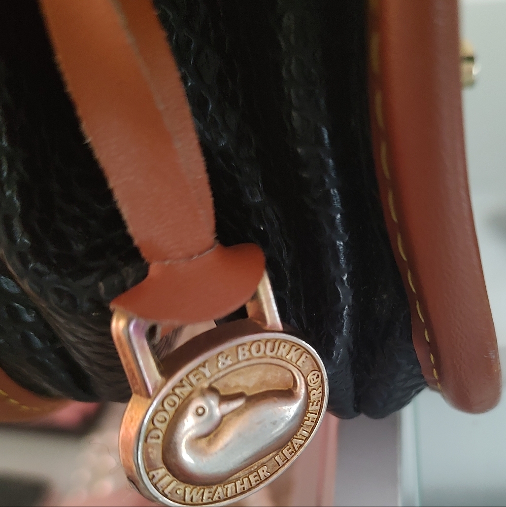 Dooney & Bourke Pebble Grain Crossbody - Picture 3 of 8